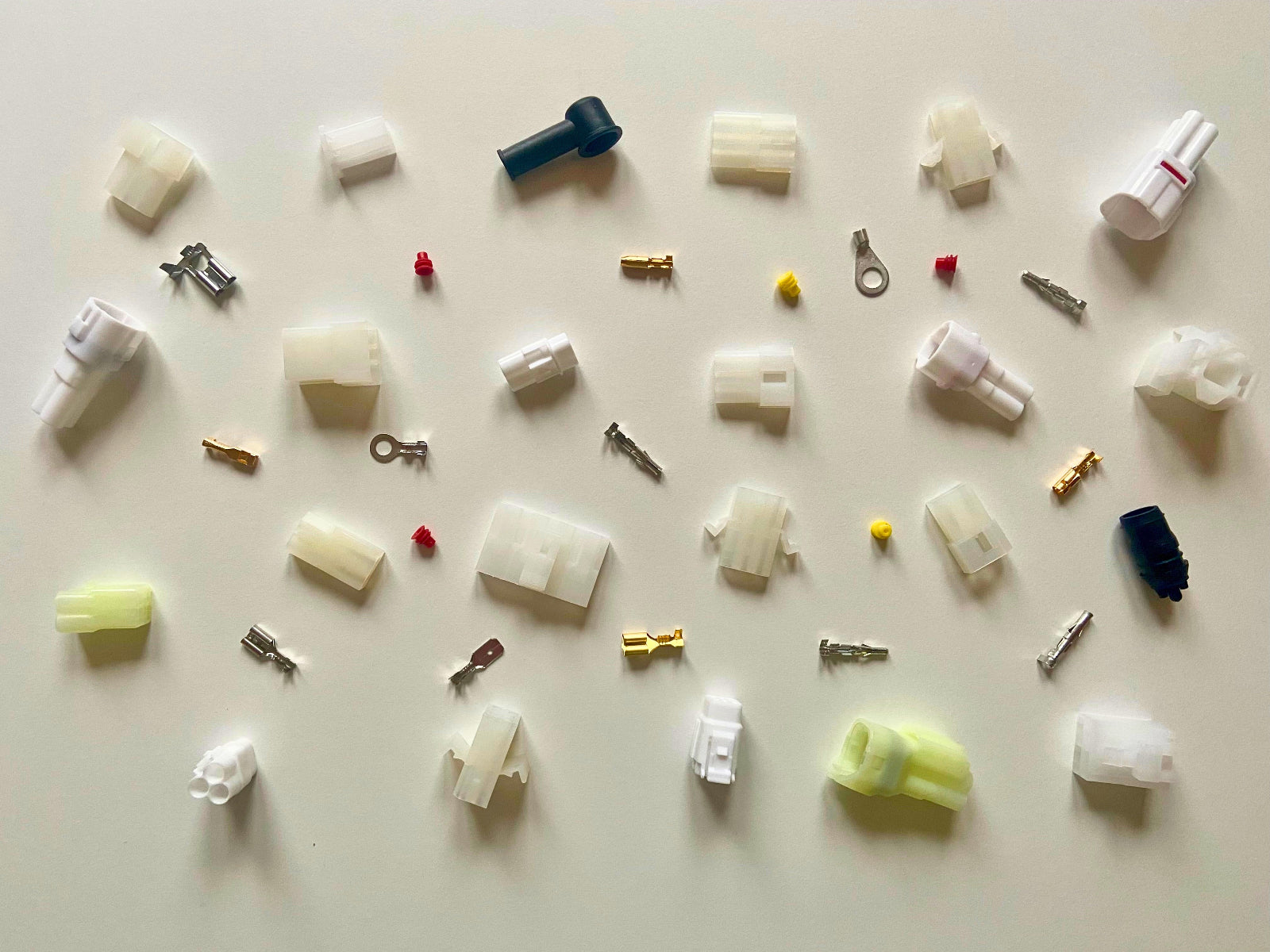 Passende Stecker für KTM Kabelbäume bei Crimpwork